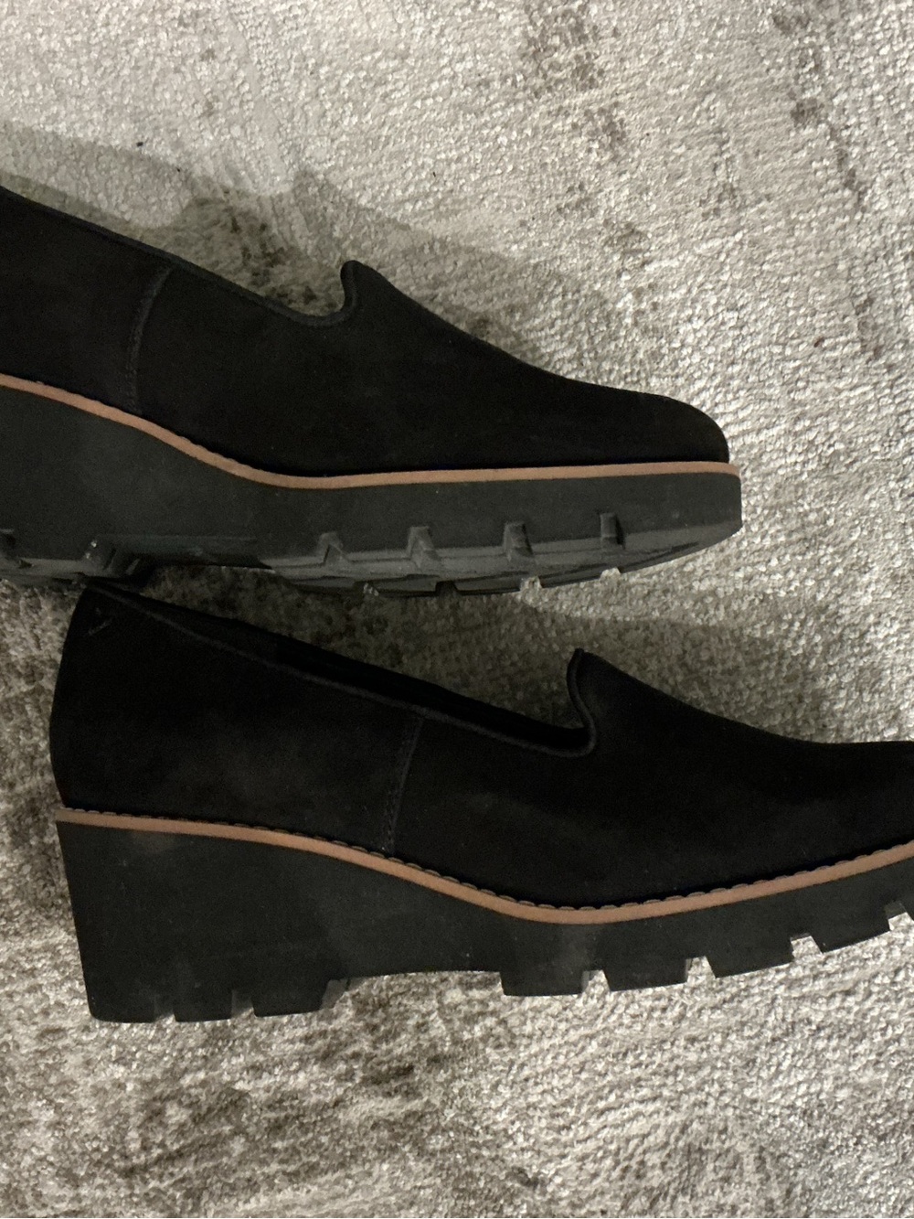 Vionic Black Sueded Platform Loafers with Chunky Lug Sole size 8.5
